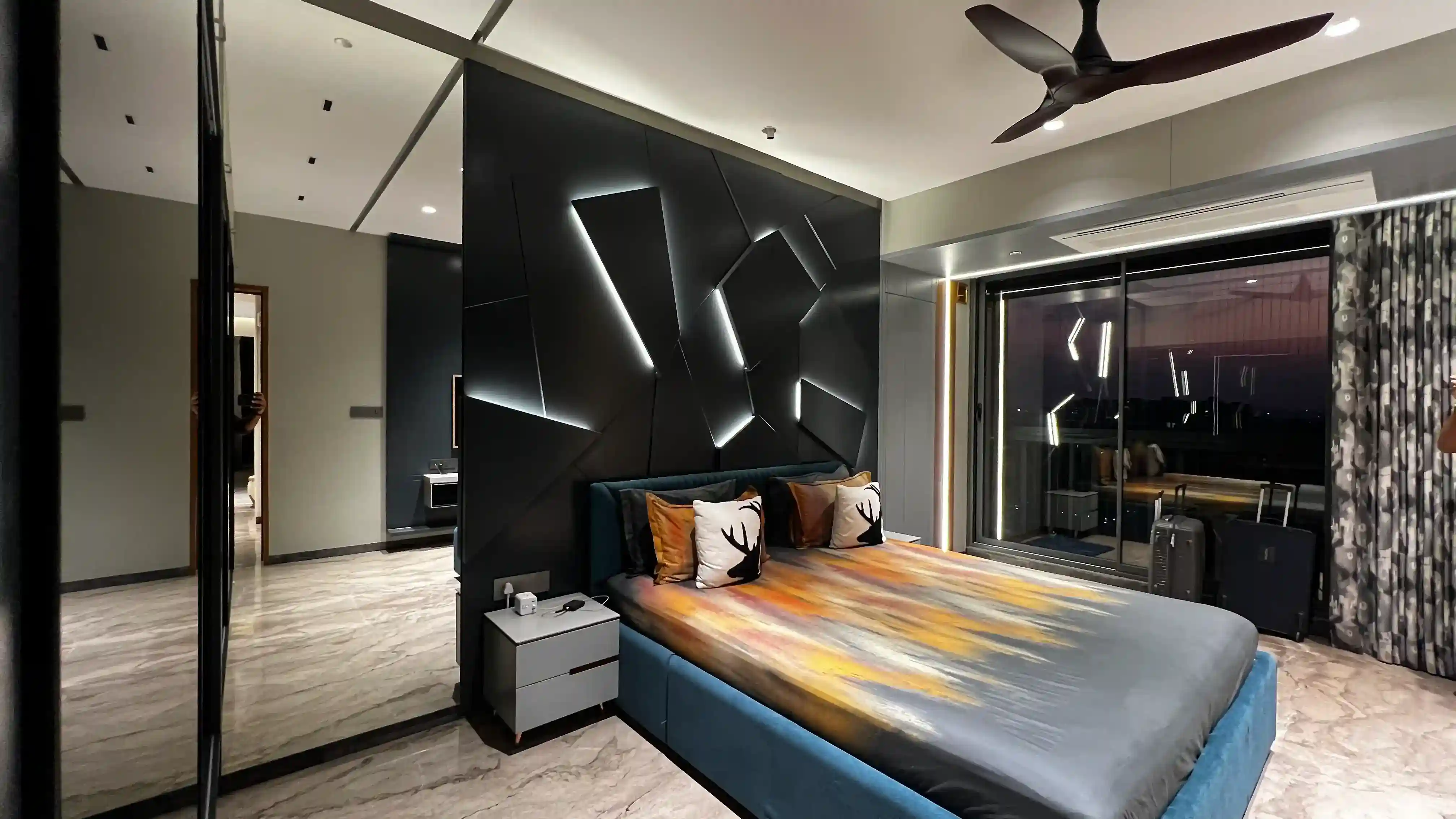Bedroom & Bathroom